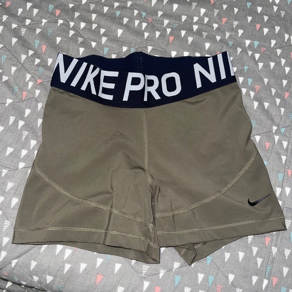 Nike Pro 365 Women's 3" Shorts (Small, Regular, Regular, Olive Green) - Picture 3 of 4